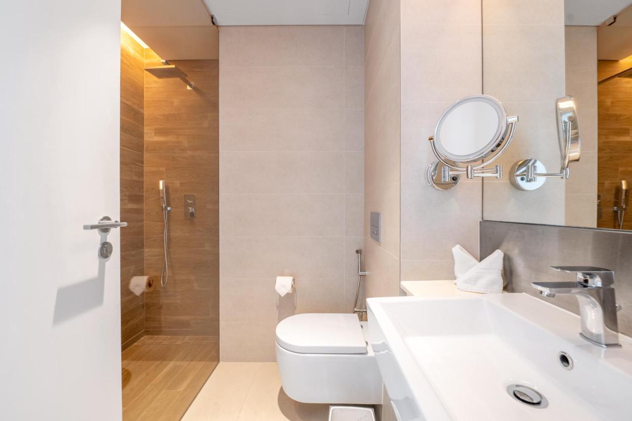 Spectacular 3 Bedroom Condo With Maids Room Facing The Dubai Eye Kültér fotó